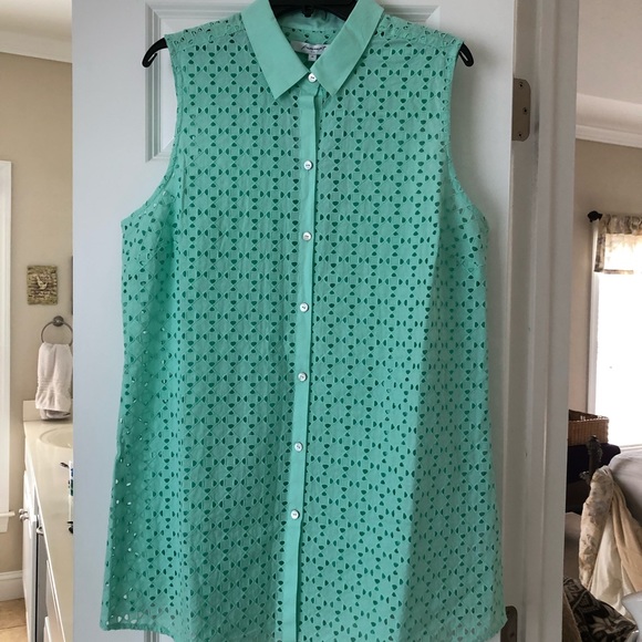 Foxcroft Tops - NWT Foxcroft 16 Seaglass Green Eyelet Tunic